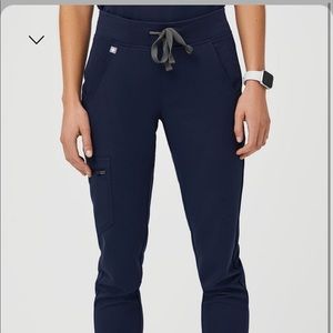 Navy blue Large Zamora joggers by Figs